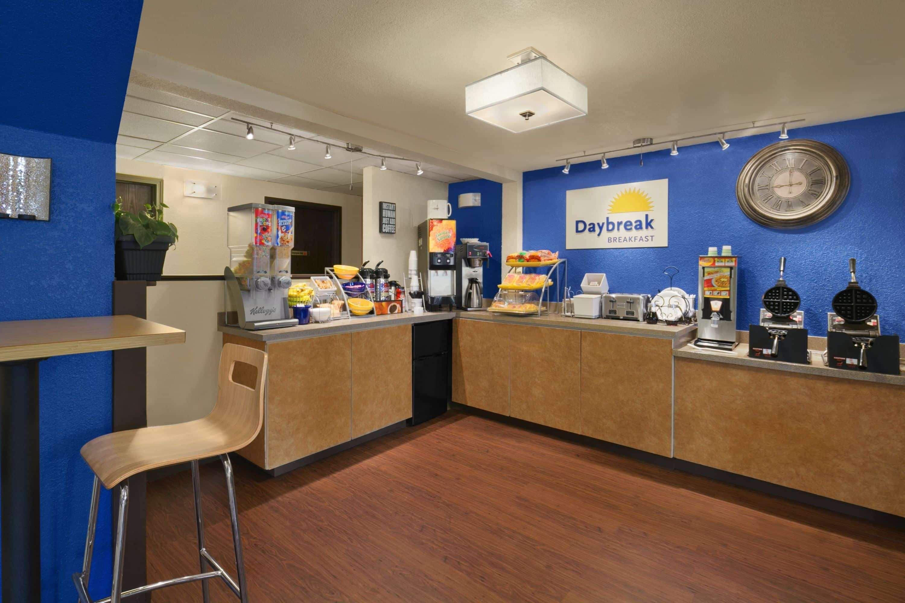 Days Inn & Suites By Wyndham סטיבנס פוינט מראה חיצוני תמונה
