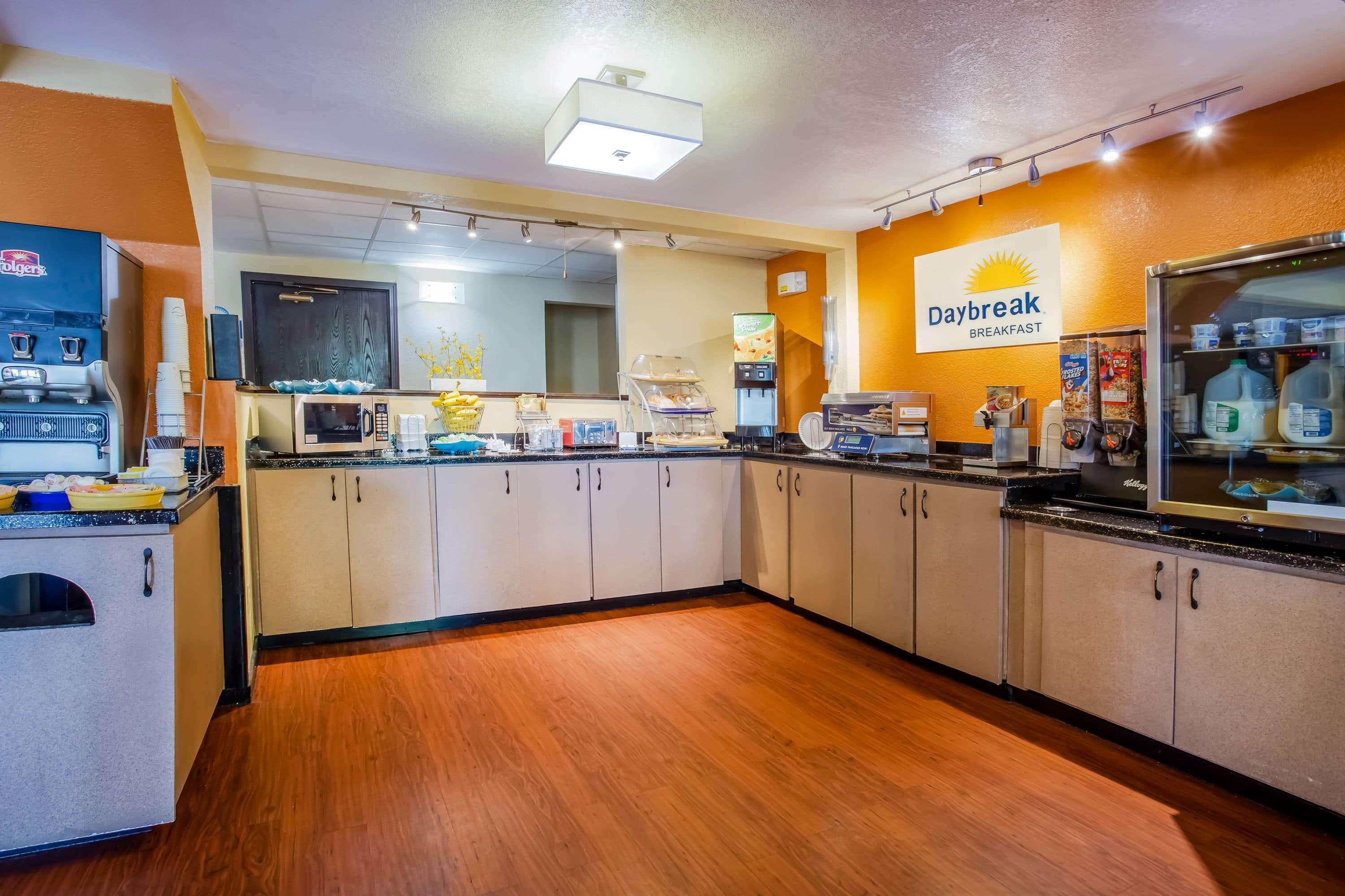Days Inn & Suites By Wyndham סטיבנס פוינט מראה חיצוני תמונה