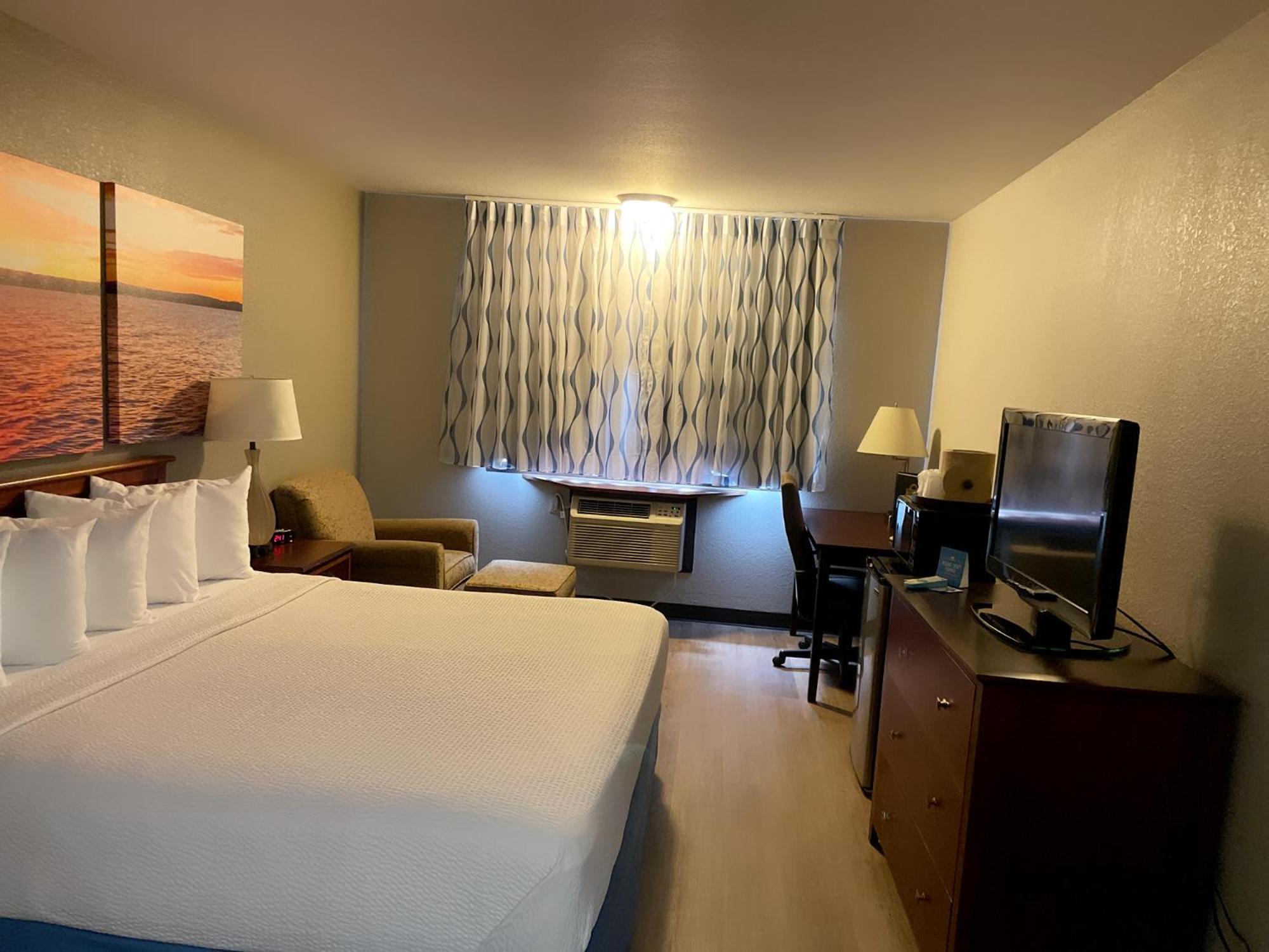 Days Inn & Suites By Wyndham סטיבנס פוינט מראה חיצוני תמונה