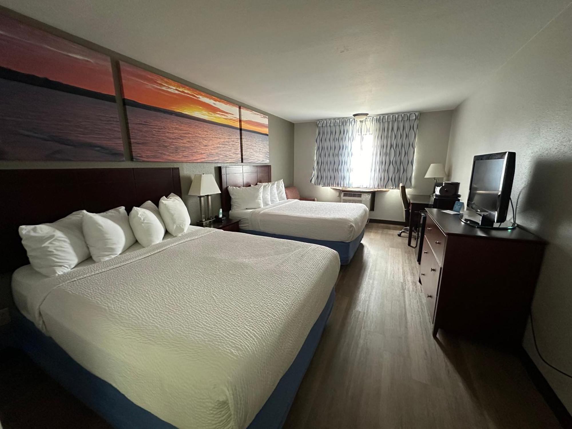 Days Inn & Suites By Wyndham סטיבנס פוינט מראה חיצוני תמונה
