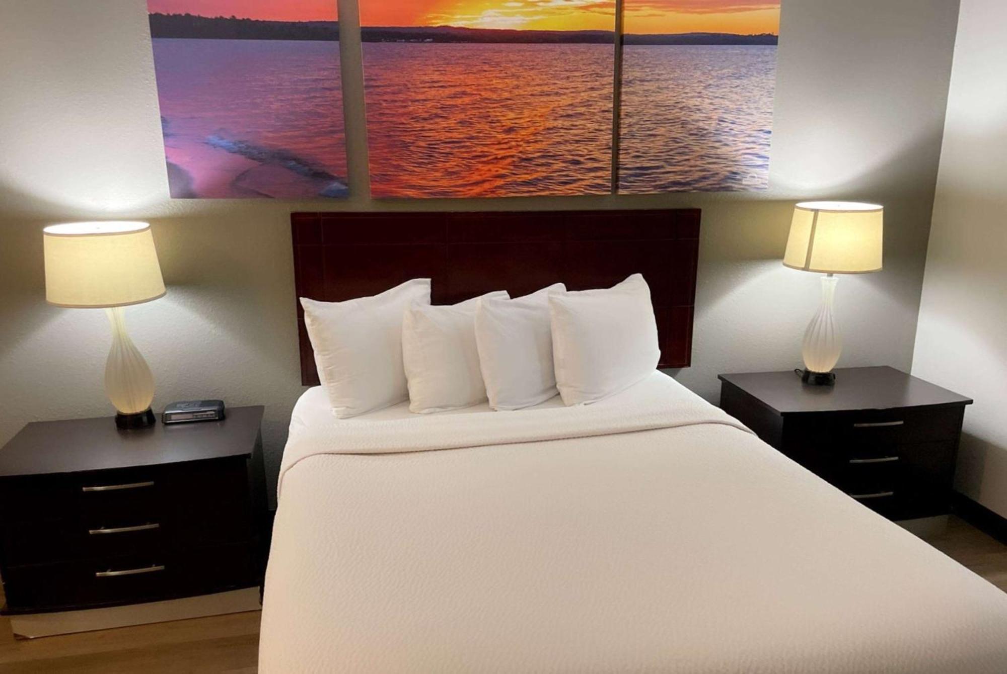 Days Inn & Suites By Wyndham סטיבנס פוינט מראה חיצוני תמונה